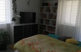 Casa 8 camere, 320 mp, parcare, zona Calea Poplacii