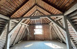 Casa 3 camere, 125 mp, zona Sub Arini