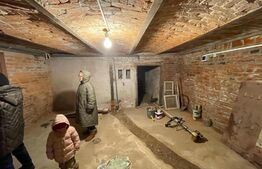 Casa 3 camere, 125 mp, zona Sub Arini