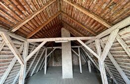 Casa 3 camere, 125 mp, zona Sub Arini