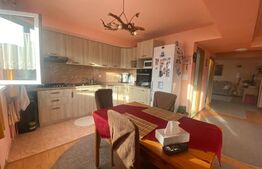 Apartament 4 camere, 94 mp, semidecomandat, localitatea Cisnădie