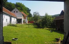 Casa off-grid 5 camere Sangatin