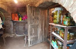 Casa 2 camere de vanzare in sat Petis, comuna Seica Mare