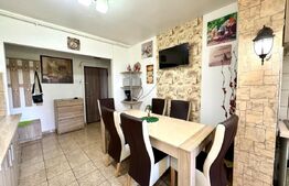 Apartament, 3 camere, decomandat, zona Vasile Aaron 