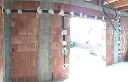 Casa 4 camere, 330 mp, teren, 1200 mp, zona Cisnadiei