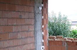 Casa 4 camere, 330 mp, teren, 1200 mp, zona Cisnadiei