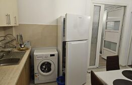 Apartament 3 camere semidecomandat, zona Strand