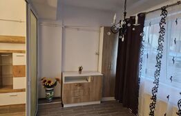 Apartament 3 camere semidecomandat, zona Strand