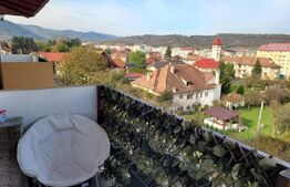 Apartament 3 camere, 2 balcoane