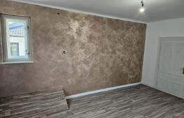 Casa cu doua corpuri de cladire