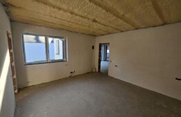 Casa cu doua corpuri de cladire