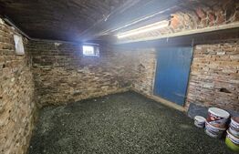 Casa cu doua corpuri de cladire