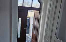 Casa cu doua corpuri de cladire