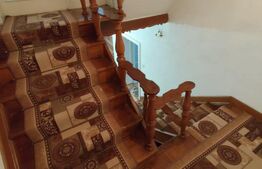 Casa cu 4 camere, 200 mp, zona centrala