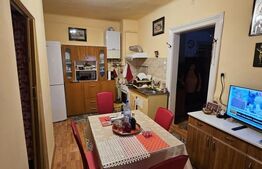 Casa cu 2 camere, 95 mp, in zona centrala