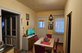 Casa cu 2 camere, 95 mp, in zona centrala