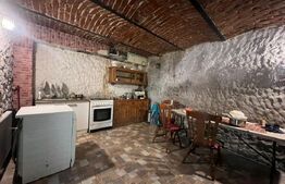 Casa de inchiriat 6 camere, 220 mp, situată în Orasul de Jos