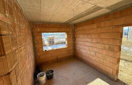 Casa cu 4 camere NOUA