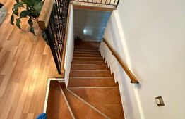 Casa cu 2 apartamente, 5 camere, 140 mp, zona Turnisor