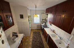 Apartament de vanzare, cu 4 camere, 77,62 mp, decomandat, zona Strand