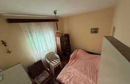 Apartament de vanzare, cu 4 camere, 77,62 mp, decomandat, zona Strand