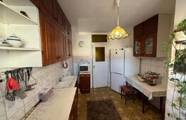 Apartament de vanzare, cu 4 camere, 77,62 mp, decomandat, zona Strand