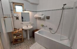 Apartament la casa de vanzare, cu 3 camere, 86 mp, zona ultracentrala