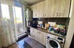 Apartament cu 3 camere semidecomandat, 47 mp, zona Calea Surii Mici