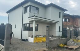 Casa in constructie, cu 4 camere, 284 mp, localitatea Cristian