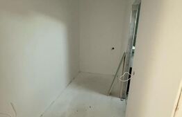 Apartament cu 3 camere, 85 mp, semidecomandat, zona Complex DaVinci
