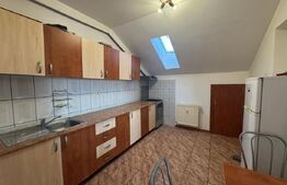 Apartament 3 camere, 75 mp, semi-decomandat, zona Tilisca