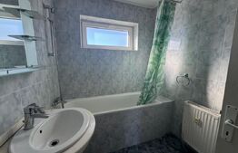 Apartament 3 camere, 75 mp, semi-decomandat, zona Tilisca