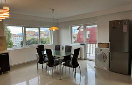 Apartament la mansarda, 4 camere, 2 bai, 91 mp, cartier Vasile Aaron