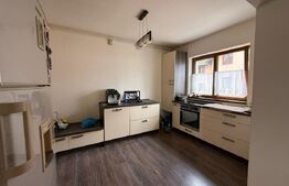 Apartament de vanzare, 3 camere + 2 bai, 87 mp, Sibiu