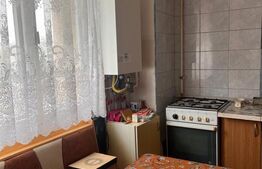 Apartament 4 camere, 80 mp, decomandat, zona Centrală
