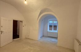 Apartament cu 3 camere, 91 mp, situat in centrul Istoric