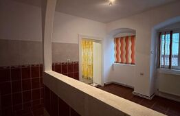 Apartament cu 3 camere, 91 mp, situat in centrul Istoric