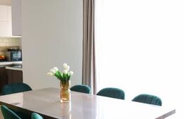 Apartament cu 3 camere, 71 mp, etaj 1, generos, zona Lazaret