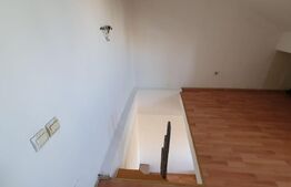 Mansardă de vanzare, cu 2 camere, 55 mp, zona Rahovei, Sibiu
