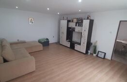 Apartament de vanzare, la casa, cu 2 camere  si garaj 66 mp zona Lazaret 