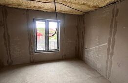  Casă individuală de vanzare, cu 4 camere, 96 mp, zona Șura Mică 