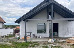  Casă individuală de vanzare, cu 4 camere, 96 mp, zona Șura Mică 