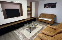 Apartament de vanzare, cu 2 camere, 59 mp, zona Strand