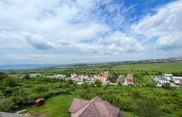 Apartament de vanzare, cu 4 camere, 98 mp, zona Ștrand 