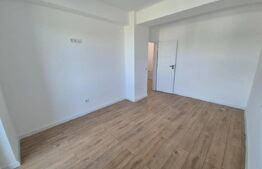 Apartament de vanzare, cu 3 camere, 70 mp, zona Ansamblul Vest Residence
