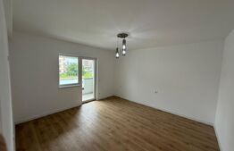 Apartament de vanzare, cu 3 camere, 69 mp, zona Calea Surii Mici