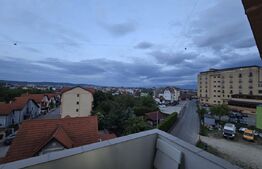 Apartament de vanzare, cu 3 camere, 67 m2, zona Turnisor