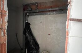 Penthouse de vanzare, cu 3 camere, 90 mp, zona Calea Surii Mici