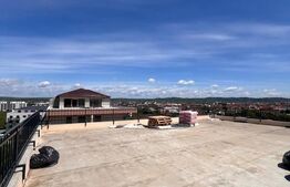 Penthouse de vanzare, cu 3 camere, 90 mp, zona Calea Surii Mici