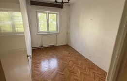 Apartament de vanzare, cu 3 camere, zona Strand